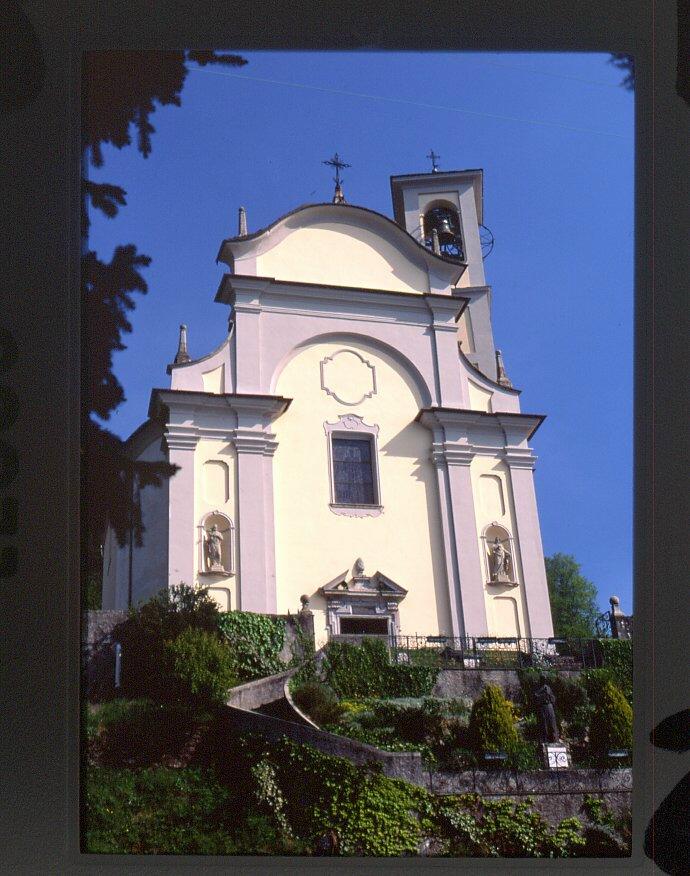 Bild von Kirche am Comer See  in Bellano